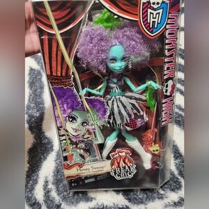 Monster High Freak du Chic Honey Swamp - in box! Mint!